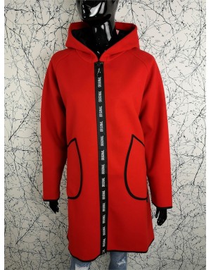 Moteriškas didelių dydžių raudonas paltas