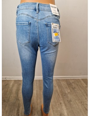Moteriški džinsai plėšytais keliais push up